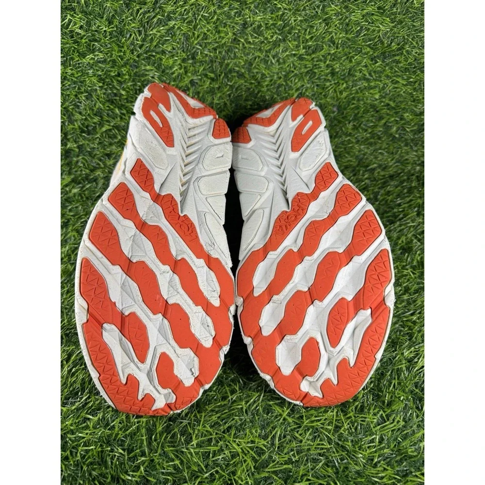 Hoka One One hoka one